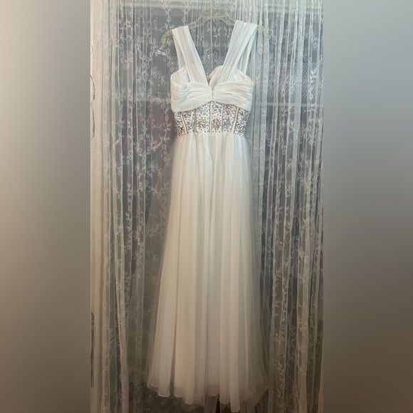 White tulle evening gown with silver and gold rhinestones. - Picture 3 of 4